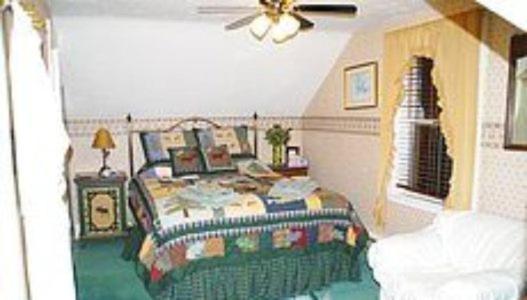 Angel House Bed And Breakfast Creemore Pokoj fotografie